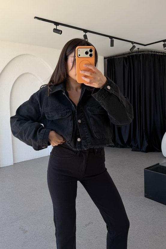 Manusha Siyah Denim Crop Ceket