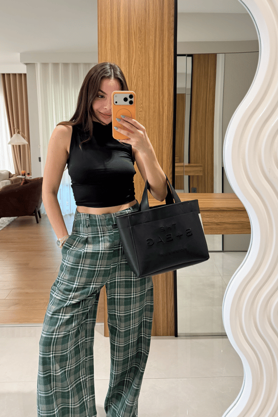 Paty Siyah Sırt Dekolteli Body 