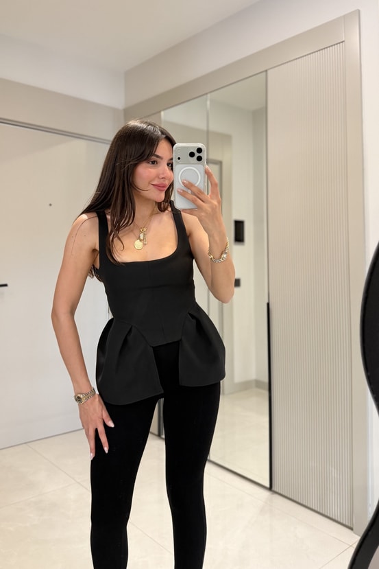 Russie Siyah Peplum Bluz