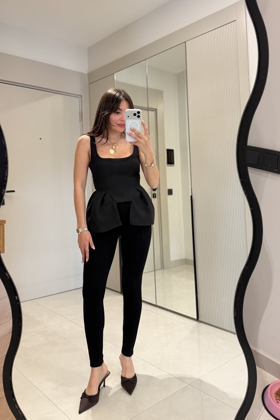 Russie Siyah Peplum Bluz