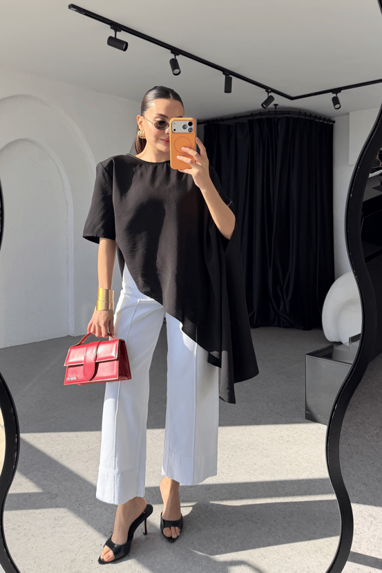 Sendy Siyah Asimetrik Kesim Tencel Bluz