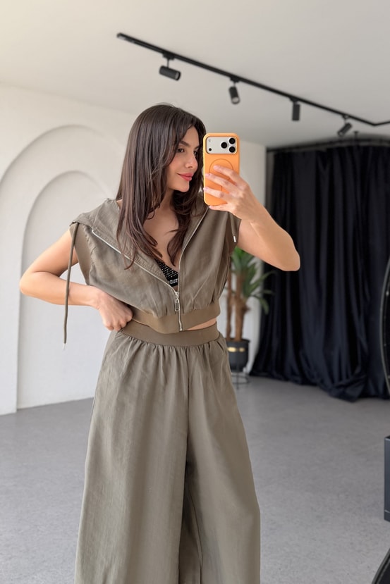 Spania Haki Kapüşonlu Crop Yelek