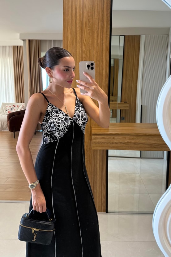 Styles Göğüs Nakışlı Maxi Elbise 