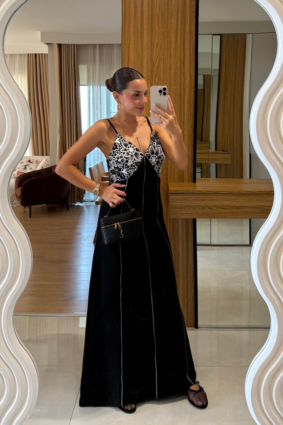 Styles Göğüs Nakışlı Maxi Elbise 