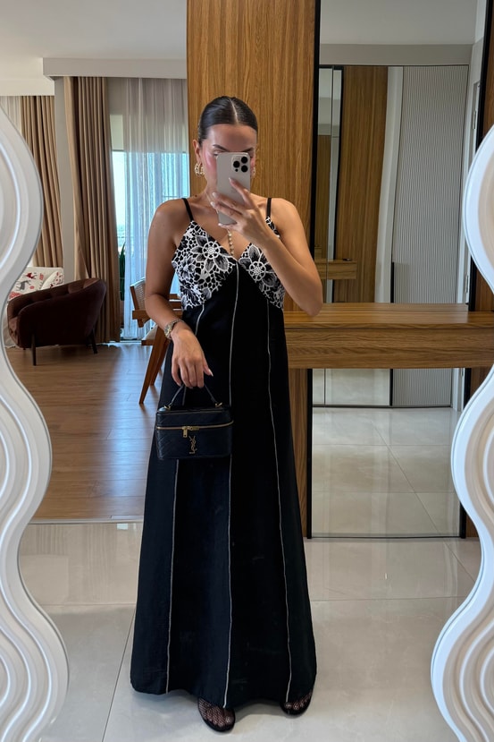 Styles Göğüs Nakışlı Maxi Elbise 