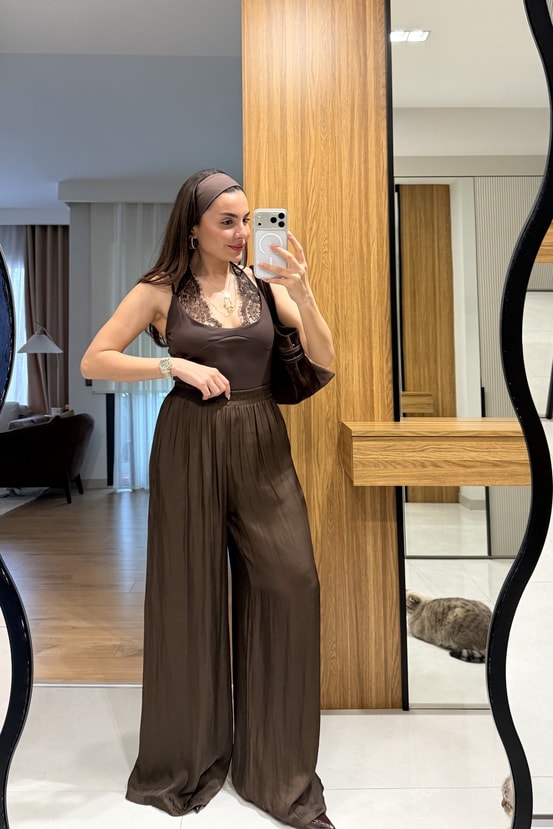 Vespera Kahve Kırışık Model Saten Pantolon