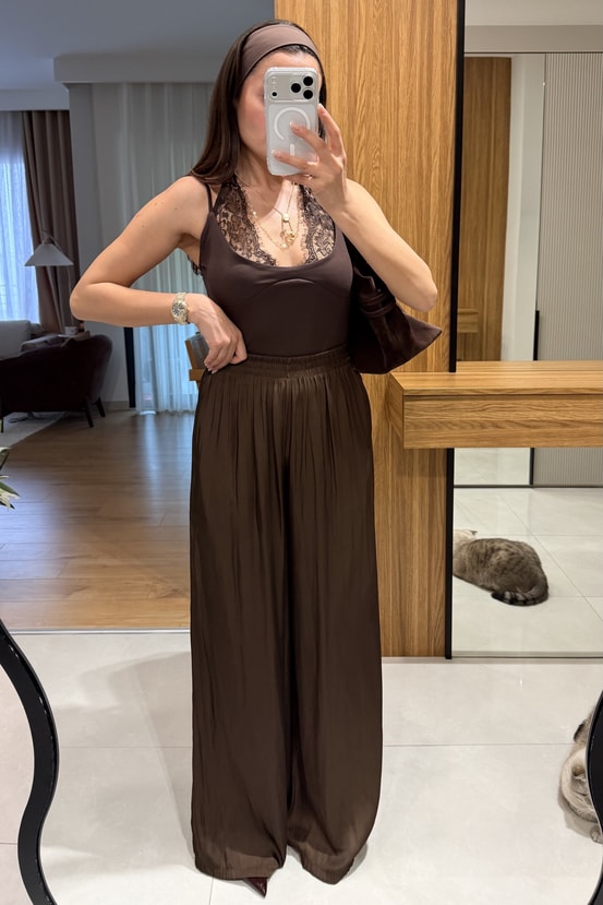 Vespera Kahve Kırışık Model Saten Pantolon