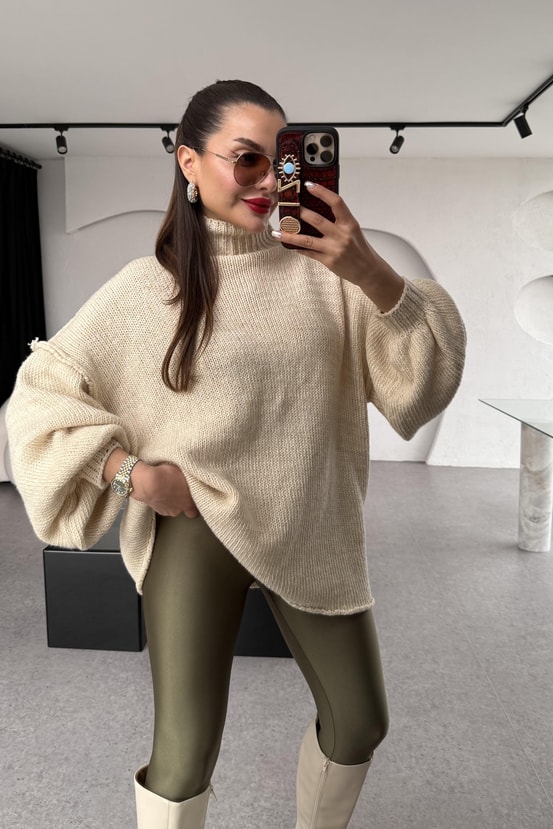 Waspe Krem Oversize Yumoş Kazak