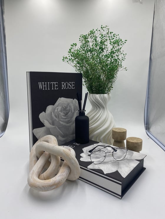 White Rose 2 Dekoratif Kitap KutuDekoratif Kitap KutularTablolife