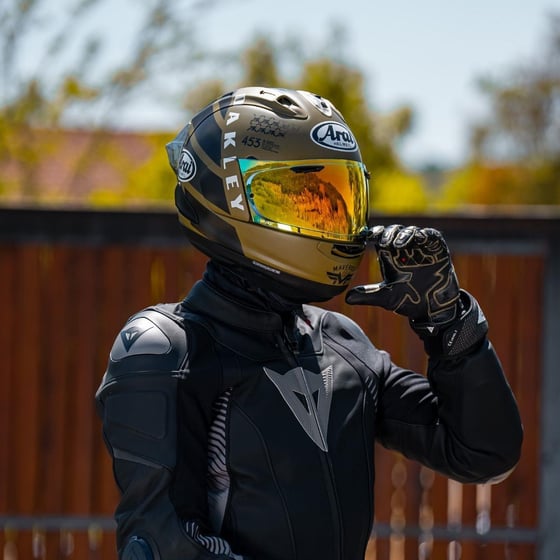 Arai RX-7 V Evo Maverick Oakley Kapalı Kask