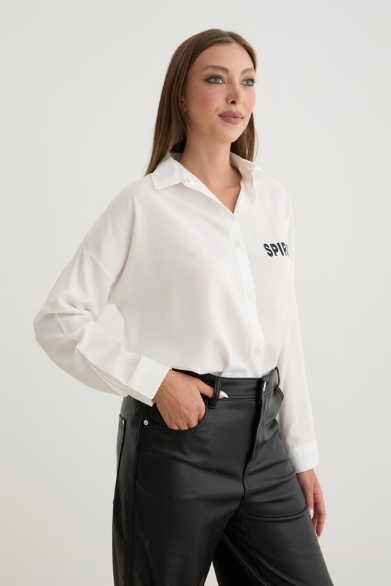 G28-4871-EKRU-LLEVUREÜst GiyimBaskı Detaylı Düğmeli Oversize Gömlek EKRU