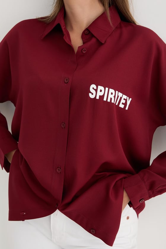 G28-4871-BORDO-LLEVUREÜst GiyimBaskı Detaylı Düğmeli Oversize Gömlek BORDO