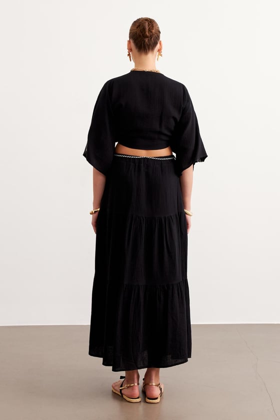 E28-6183*-SİYAH-LLEVUREAlt GiyimBeli Lastikli Ve Kordon Detaylı Uzun Etek SİYAH