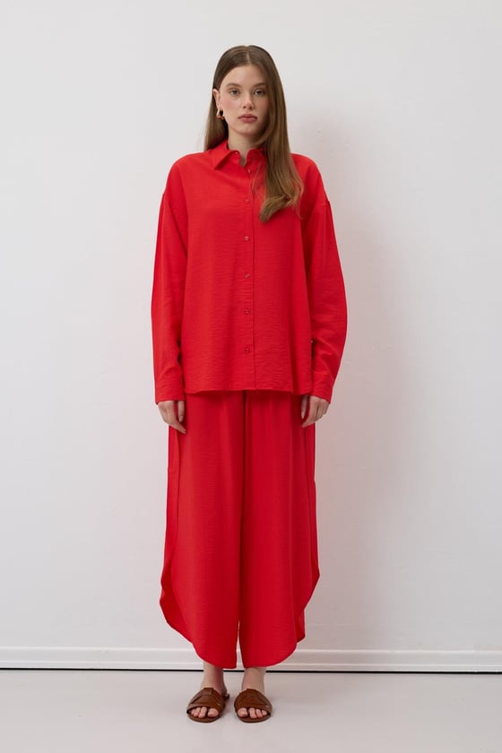 P28-3494-KIRMIZI-LLEVUREAlt GiyimBeli Lastikli Yırtmaçlı Pantolon KIRMIZI - Levure Beli Lastikli Yırtmaçlı Pantolon KIRMIZI