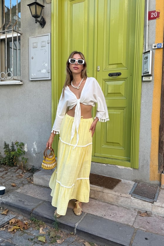 B28-4002-EKRU-LLEVUREÜst GiyimBeyaz Püskül Detaylı Bağlamalı Kimono EKRU