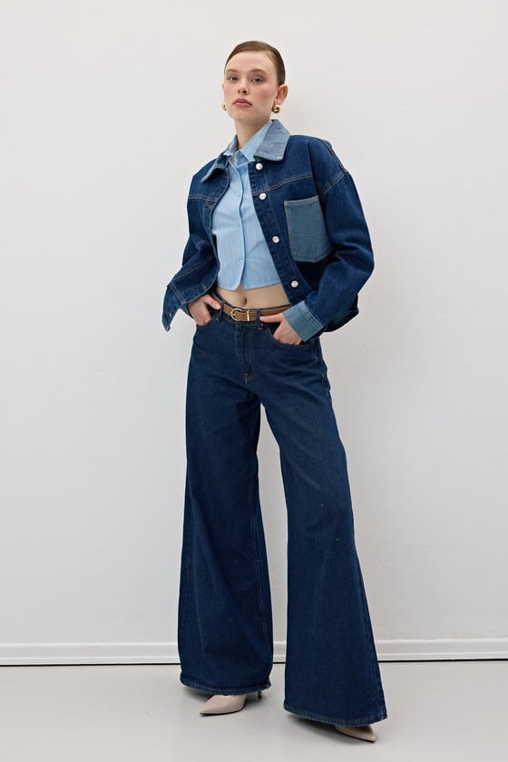 M28-5819-KOYUMAVİ-LLEVUREDış GiyimCep Ve Yaka Detaylı Kot Ceket KOYU MAVİ