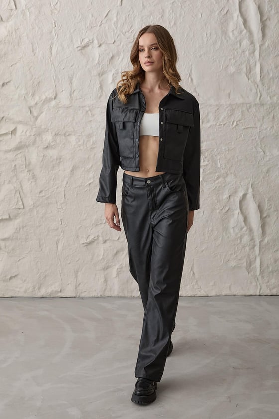 M28-5776-SİYAH-LLEVUREDış GiyimÇıt Çıt Detaylı Uzun Kollu Deri Mont SİYAH - LevureÇıt Çıt Detaylı Uzun Kollu Deri Mont SİYAH