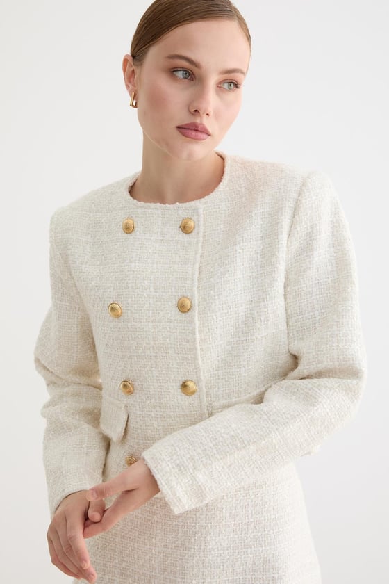 C28-5856-EKRU-LLEVUREDış GiyimGold Düğme Detaylı Kadın Ceket EKRU