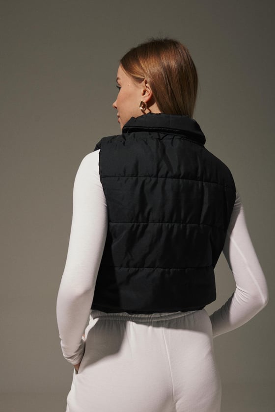 Y27-9018-L-SİYAHLEVUREYELEKHakim Yaka Beli Lastikli Kapitone Kadın Yelek SİYAH