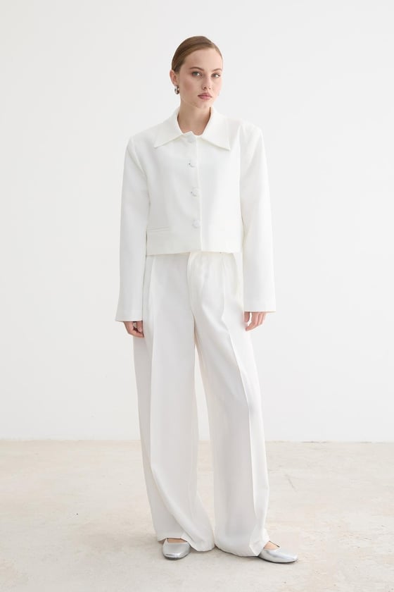 C28-5857-EKRU-LLEVUREDış GiyimHÜRREM KUMAŞ KADIN CEKET EKRU