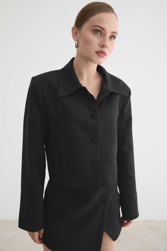 C28-5857-SİYAH-SLEVUREDış GiyimHÜRREM KUMAŞ KADIN CEKET SİYAH