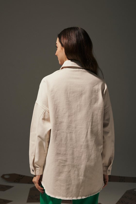 M27-5653-L-TAŞLEVURECEKETİnce Gabardin  Püskül İşlemeli Kadın Ceket TAŞ