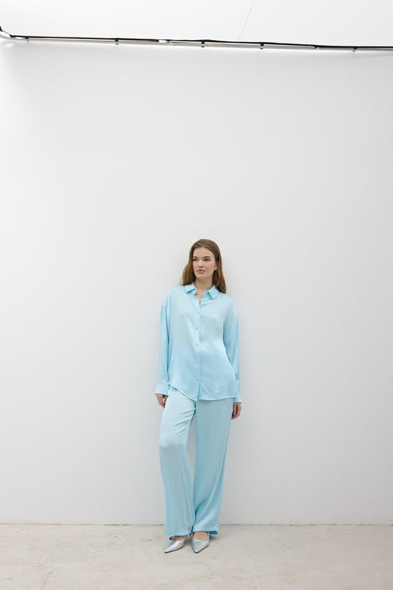 P28-3481-BEBEMAVİ-LLEVUREAlt GiyimKadın Beli Lastikli Saten Pantolon BEBE MAVİ