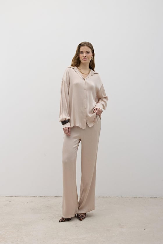 P28-3481-TAŞ-LLEVUREAlt GiyimKadın Beli Lastikli Saten Pantolon TAŞ