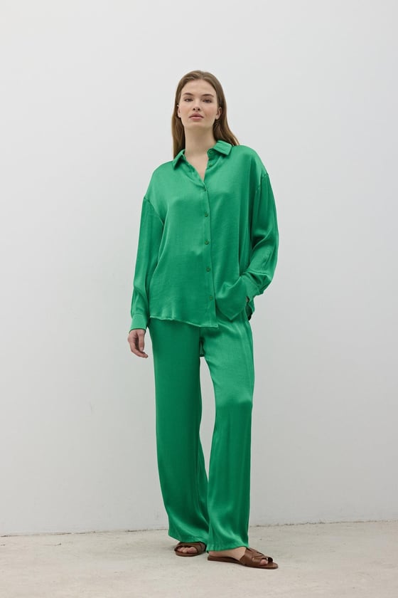 P28-3481-YEŞİL-LLEVUREAlt GiyimKadın Beli Lastikli Saten Pantolon YEŞİL