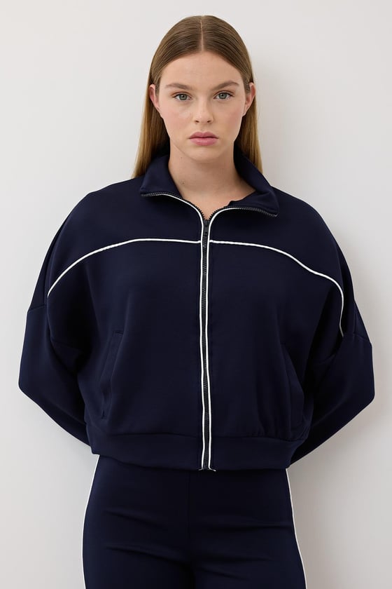 S28-2220-LACİVERT-LLEVUREKadın Biye Detaylı Oversize Sweatshirt LACİVERT