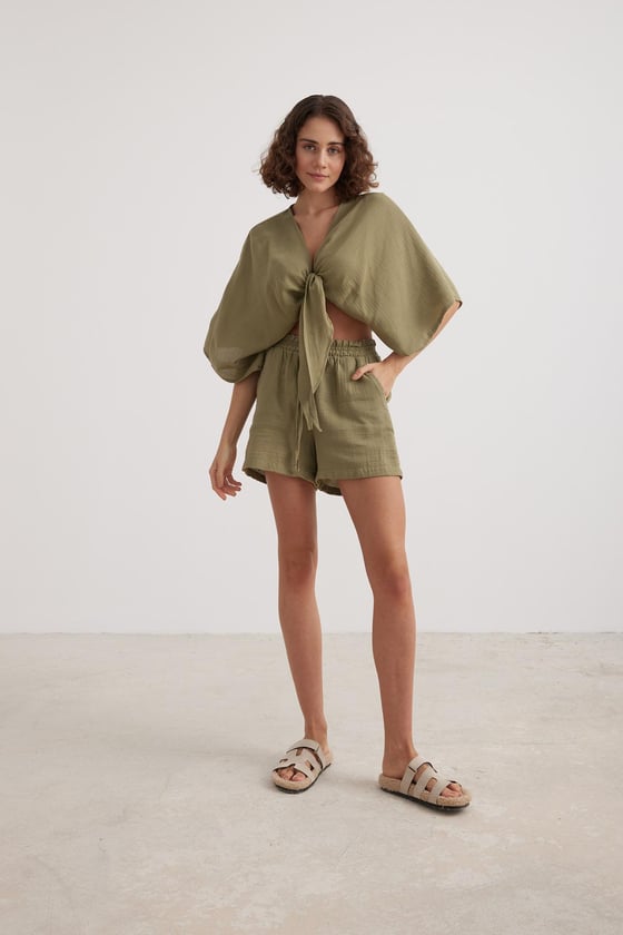 S28-1165*-HAKİ-LLEVUREAlt GiyimKadın Müslin Beli Lastikli Şort HAKİ