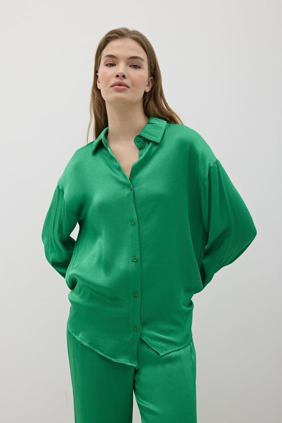 G28-4877-YEŞİL-LLEVUREÜst GiyimKadın Önü Düğmeli Oversize Saten Gömlek YEŞİL