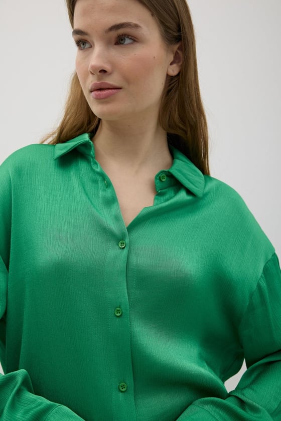 G28-4877-YEŞİL-LLEVUREÜst GiyimKadın Önü Düğmeli Oversize Saten Gömlek YEŞİL