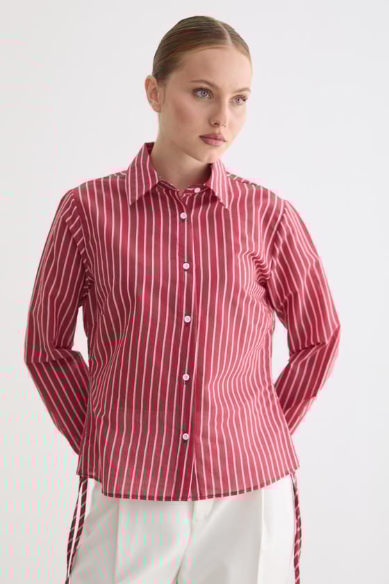 G28-4005-BORDO-LLEVUREÜst GiyimKadın Yan Büzgülü Bağcıklı Çizgili Gömlek BORDO