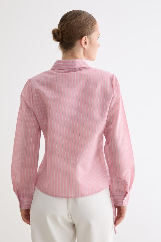 G28-4005-PEMBE-LLEVUREÜst GiyimKadın Yan Büzgülü Bağcıklı Çizgili Gömlek PEMBE