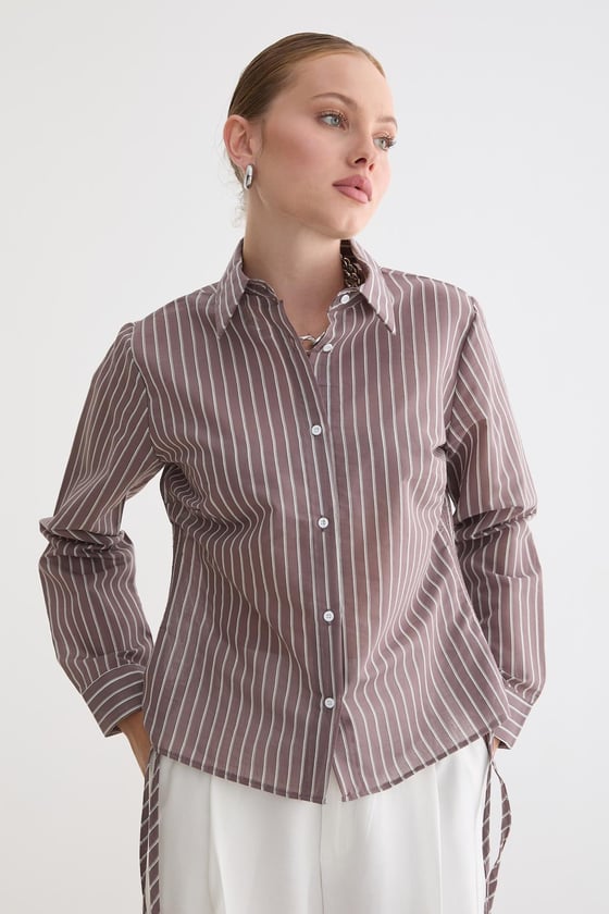G28-4005-KAHVE-LLEVUREÜst GiyimKadın Yan Büzgülü Bağcıklı Çizgili Gömlek KAHVE