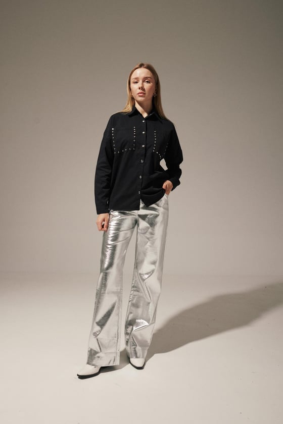 G27-4608-L-SİYAHLEVUREGÖMLEKKeten Önü Zımbalı Kadın Gömlek SİYAH