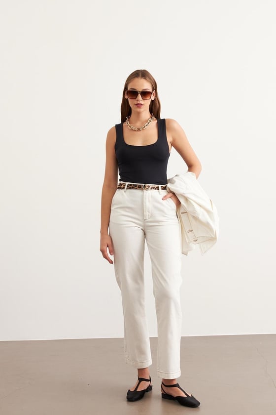 P28-3533-EKRU-LLEVUREAlt GiyimLeopar Kemer Detaylı Gabardin Pantolon EKRU