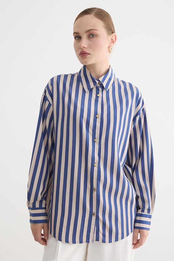 G28-4006-LACİVERT-LLEVUREÜst GiyimMetalize Düğme Detaylı Çizgili Gömlek LACİVERT