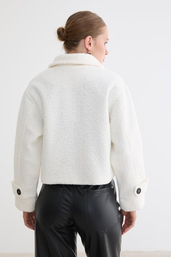 M28-5844-EKRU-LLEVUREDış GiyimÖn Düğmeli Cep Detaylı Kısa Mont EKRU