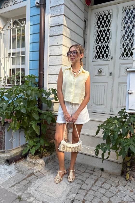 G28-4998-SARI-LLEVUREÜst GiyimÖn Düğmeli Çizgili Müslin Gömlek SARI