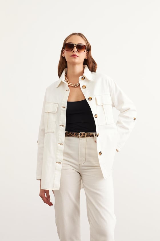 M28-5836-EKRU-LLEVUREDış GiyimÖnü Düğmeli Cep Detaylı Gabardin Ceket EKRU