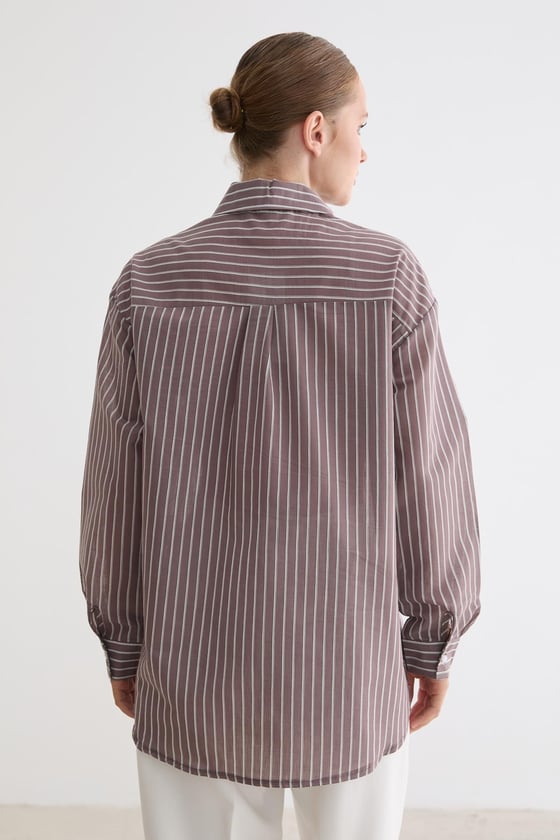 G28-4968-KAHVE-LLEVUREÜst GiyimÖnü Düğmeli Dantel Detaylı Çizgili Gömlek KAHVE