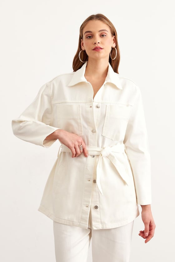 M28-5838-EKRU-LLEVUREDış GiyimÖnü Düğmeli Kuşaklı Gabardin Ceket EKRU