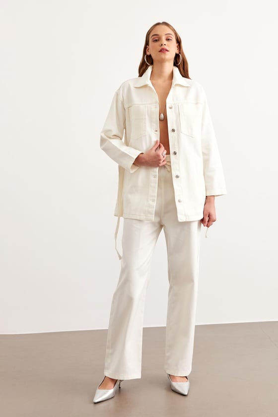 M28-5838-EKRU-LLEVUREDış GiyimÖnü Düğmeli Kuşaklı Gabardin Ceket EKRU