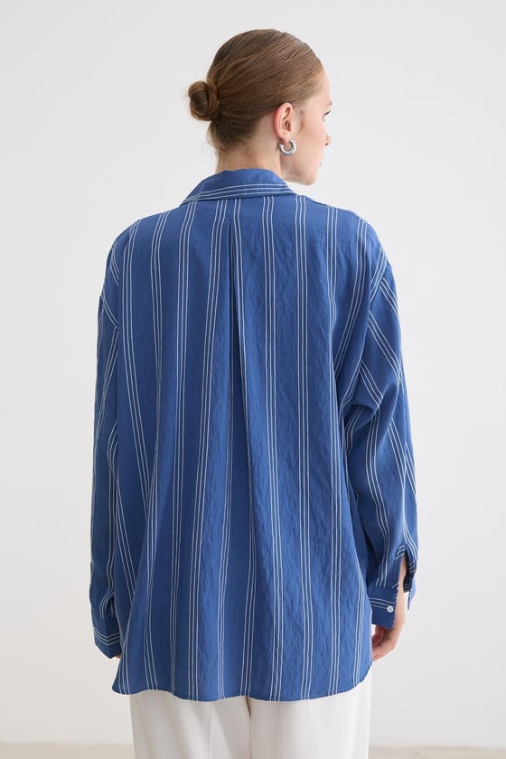 G28-4003-LACİVERT-LLEVUREÜst GiyimÖnü Düğmeli Oversize Viskon Gömlek LACİVERT