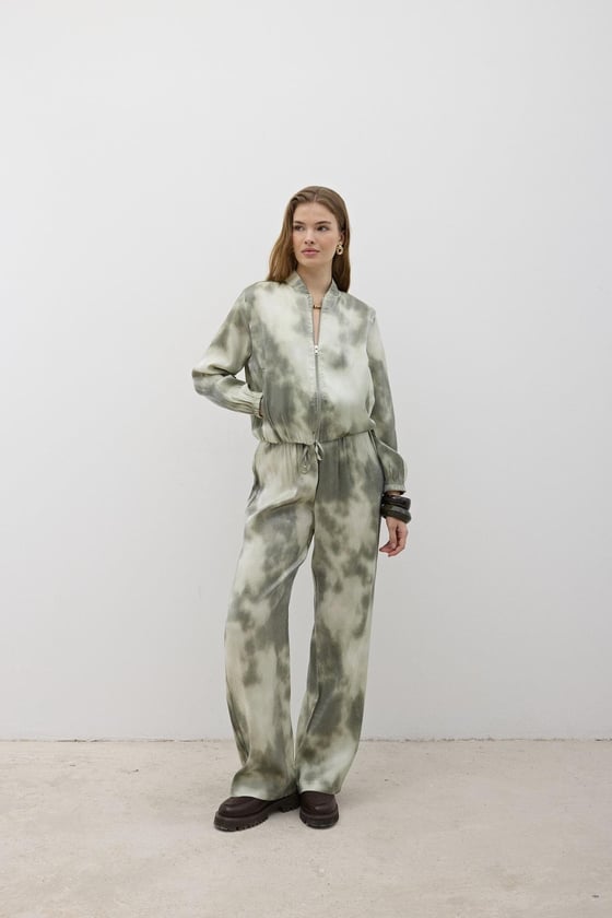 M28-5821-HAKİ-LLEVUREDış GiyimÖnü Fermuarlı Saten Ceket HAKİ