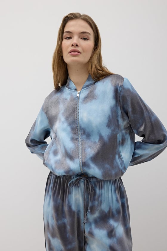 M28-5821-MAVİ-LLEVUREDış GiyimÖnü Fermuarlı Saten Ceket MAVİ