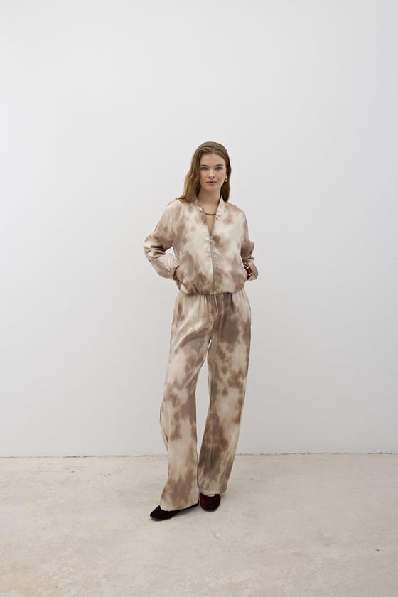 M28-5821-TAŞ-LLEVUREDış GiyimÖnü Fermuarlı Saten Ceket TAŞ