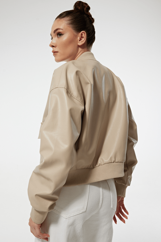 M27-5643-L-TAŞLEVURECEKETRibana Yaka Cep Detay Çıtçıtlı Suni Deri Kadın Ceket TAŞ